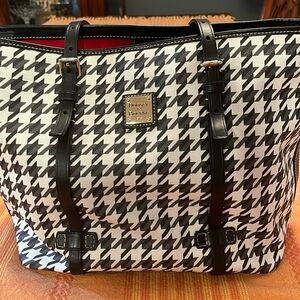 Dooney and bourke black and white checkered leather tote bag! Excellent cond.
